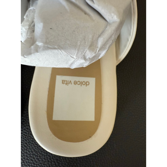 Women's Dolce Vita Kittle Off-White Gold Thong Sandals Size 8.5 - Picture 4 of 7